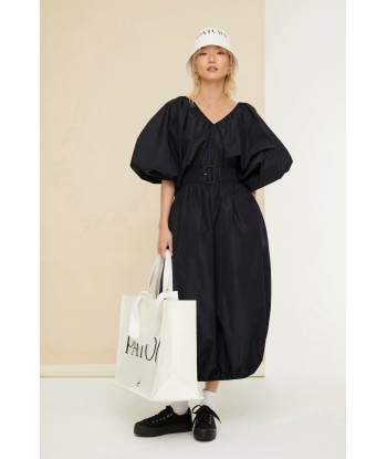 Belted maxi dress in eco-friendly faille Livraison rapide